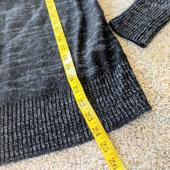 ⭐Marled Black Knit Banana Republic Fringe Sweater SMALL⭐ - Picture 6 of 7